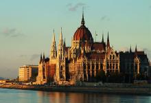 ハンガリー議事堂朝